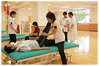理学療法(PT)の様子1